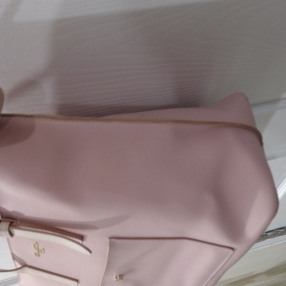 Samantha Thavasa Deluxe Blush Pink Leather Shoulder Bag – Elegant & Like New - Picture 2 of 13